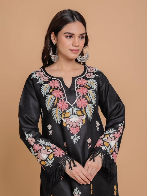 Urmi Falak Kashmiri Long Kurta - Black